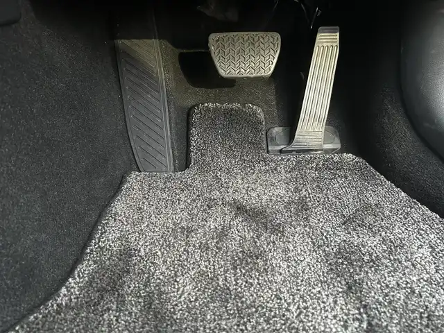 トヨタ クラウン Z 愛知県 2024(令6)年 0.6万km プラチナホワイトパールマイカ パノラマルーフ/ブラックパッケージ/デジタルインナーミラー /純正ナビ/フルセグTV/BT/AC100V電源/パノラミックビューモニター/ビルトイン2.0ETC/純正20インチAW/トヨタセーフティセンス/ブラインドスポットモニター/ヘッドアップディスプレイ/レーダークルーズコントロール/パワーバックドア/電動リアサンシェード/レザーシート/パワーシート/シートヒーター /エアシート/純正フロアマット/取説、保証書