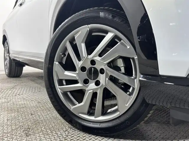 ホンダ ヴェゼル ハイブリッド e:HEV Z 大阪府 2021(令3)年 1.1万km プレミアムサンライトホワイトパール Moduloフロントグリル/18incAW ホンダセンシング シーケンシャル 純正9incナビTV 360カメラ ETC ハーフレザー シートヒーター 電動リアゲート 衝突軽減 レーダーC BSM 置くだけ充電