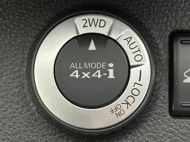 日産 エクストレイル 20GT 道央・札幌 2011(平23)年 4.9万km ブリリアントホワイトパール ・４WD/・DOPメモリーナビ（MP310-A）/　CD/DVD/SD/BT/フルセグTV/・ETC/・クルーズコントロール/・ダウンヒルアシストコントロール/・２WD⇔４WD切り替え/・MTモード付AT/・横滑り防止装置/・オートライト/・キセノンヘッドライト/・フロントフォグランプ/・ドアバイザー/・純正１８インチAW（夏）/・積込社外１６インチAW（冬215/65R16 8分山）/・スマートキー/・純正フロアマット/・取扱説明書/・保証書