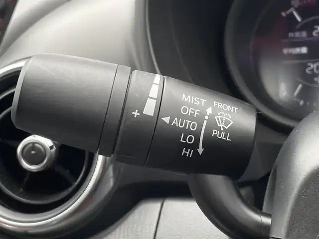 アバルト １２４ スパイダー 三重県 2020(令2)年 2.1万km パール レコードモンツァマフラー/純正ビルシュタイン/純正ナビＴＶ/ＯＰレザーシート(赤黒コンビ)/シートヒーター/クルコン/Ｂカメラ/ＬＥＤライト/Ｂｌｕｅｔｏｏｔｈ/ドラレコ/純正１７インチＡＷ/ビアンコアクロポリス1972