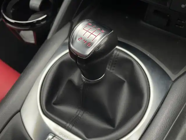 アバルト １２４ スパイダー 三重県 2020(令2)年 2.1万km パール レコードモンツァマフラー/純正ビルシュタイン/純正ナビＴＶ/ＯＰレザーシート(赤黒コンビ)/シートヒーター/クルコン/Ｂカメラ/ＬＥＤライト/Ｂｌｕｅｔｏｏｔｈ/ドラレコ/純正１７インチＡＷ/ビアンコアクロポリス1972