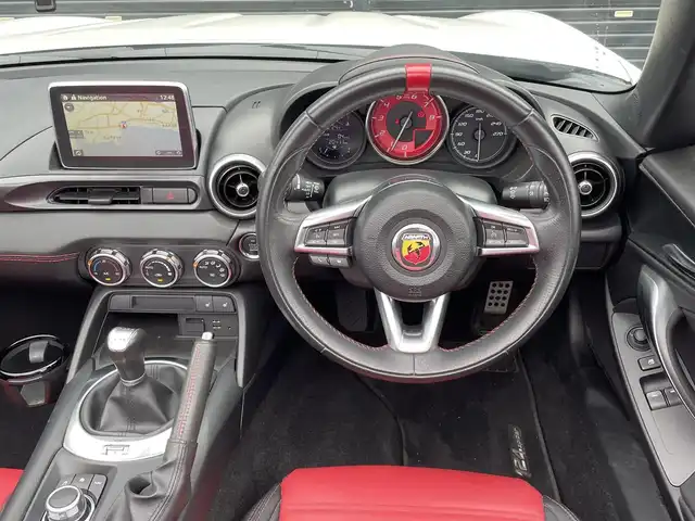 アバルト １２４ スパイダー 三重県 2020(令2)年 2.1万km パール レコードモンツァマフラー/純正ビルシュタイン/純正ナビＴＶ/ＯＰレザーシート(赤黒コンビ)/シートヒーター/クルコン/Ｂカメラ/ＬＥＤライト/Ｂｌｕｅｔｏｏｔｈ/ドラレコ/純正１７インチＡＷ/ビアンコアクロポリス1972