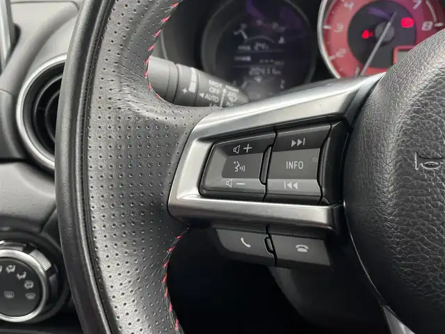 アバルト １２４ スパイダー 三重県 2020(令2)年 2.1万km パール レコードモンツァマフラー/純正ビルシュタイン/純正ナビＴＶ/ＯＰレザーシート(赤黒コンビ)/シートヒーター/クルコン/Ｂカメラ/ＬＥＤライト/Ｂｌｕｅｔｏｏｔｈ/ドラレコ/純正１７インチＡＷ/ビアンコアクロポリス1972
