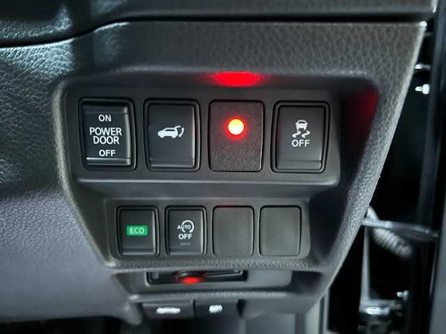 日産 エクストレイル 20Xi 道央・札幌 2018(平30)年 5.4万km ダイヤモンドブラック 【2509034304】/４ＷＤ　/プロパイロット　/純正ナビ　/フルセグＴＶ　/アラウンドビューモニター　/パワーバックドア　/純正１８インチアルミ　/デジタルインナーミラー　/ＬＥＤヘッドライト　/フォグライト　/ルーフレール　/ＥＴＣ