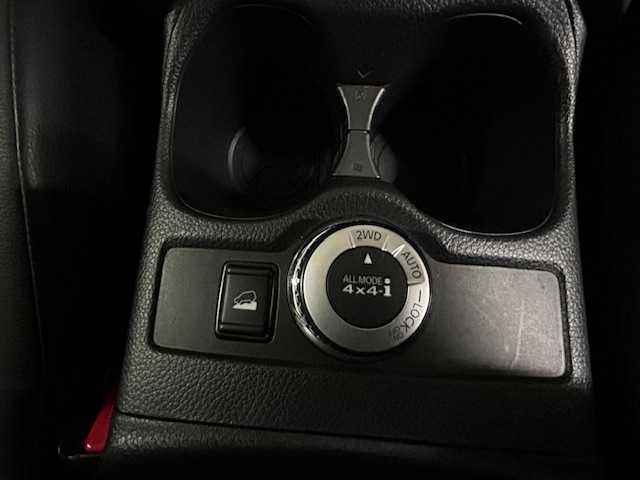 日産 エクストレイル 20Xi 道央・札幌 2018(平30)年 5.4万km ダイヤモンドブラック 【2509034304】/４ＷＤ　/プロパイロット　/純正ナビ　/フルセグＴＶ　/アラウンドビューモニター　/パワーバックドア　/純正１８インチアルミ　/デジタルインナーミラー　/ＬＥＤヘッドライト　/フォグライト　/ルーフレール　/ＥＴＣ