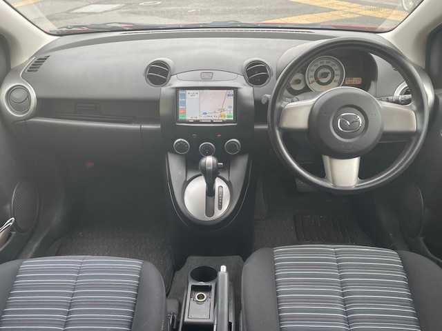 マツダ デミオ 13C－V HIDエディション 神奈川県 2010(平22)年 5万km トゥルーレッド
