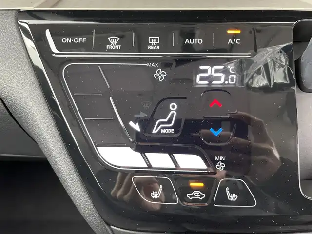 三菱 デリカミニ T プレミアム 富山県 2025(令7)年 0.1千km アメジストブラック/シルキーホワイト T　PREMIUM　4WD　/純正9型ディスプレイオーディオ（121330）（DA22JM)/　　－－bluetooth、Carplay、Androidauto/サイドデカール（33440）/全周囲カメラ/前後コーナーセンサー/前席シートヒーター/ステアリングヒーター/両側パワースライドドア（フットオープン可）/純正15インチAW/ACC/衝突軽減ブレーキ/車線逸脱警報/車線逸脱防止支援/MIパイロット/先行車発進お知らせ/スマートキー/プッシュスタート/オートライト/LEDヘッドライト/フォグ/ルーフレール/オートホールド/ヒルディセントコントロール/パドルシフト/横滑防止装置/保証書、取説/スペアキー