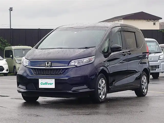 ホンダ フリード ハイブリット G 山形県 2023(令5)年 4.2万km クリスタルブラックパール ワンオーナー/ホンダセンシング/6人乗り/両側パワースライドドア/SDナビ/　【CD DVD BD SD USB BT】/フルセグTV/バックカメラ/ETC/ステアリングスイッチ/レーダークルーズコントロール/シートヒーター/ミラーヒーター/横滑り防止装置/LEDライト/純正フロアマット/ドアバイザー/保証書、取説あり/スペアキーあり