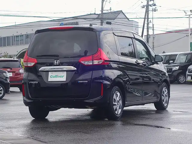 ホンダ フリード ハイブリット G 山形県 2023(令5)年 4.2万km クリスタルブラックパール ワンオーナー/ホンダセンシング/6人乗り/両側パワースライドドア/SDナビ/　【CD DVD BD SD USB BT】/フルセグTV/バックカメラ/ETC/ステアリングスイッチ/レーダークルーズコントロール/シートヒーター/ミラーヒーター/横滑り防止装置/LEDライト/純正フロアマット/ドアバイザー/保証書、取説あり/スペアキーあり