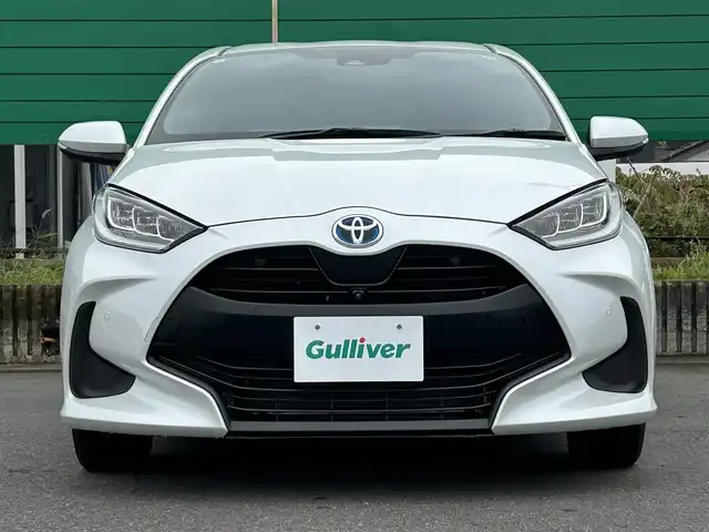 トヨタ ヤリス ハイブリッド Z 茨城県 2023(令5)年 1.5万km プラチナホワイトパールマイカ 純正8型ディスプレイオーディオ/AppleCarPlay/レーダー付きクルーズコントロール/ビルトインETC/アラウンドビューモニター/シートヒーター/純正フロアマット/横滑り防止装置/コーナーセンサー前後/レーンキープアシスト/オートライト/オートマチックハイビーム/LEDヘッドライト/ステアリングヒーター/ブラインドスポットモニター