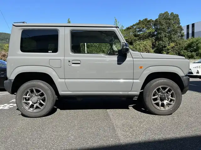 スズキ ジムニー XC 長崎県 2021(令3)年 4.5万km ミディアムグレー ・社外SDナビ（AM/FM/CD/DVD/HDMI）/・衝突軽減ブレーキ/・LDA/・バックカメラ/・電格ウィンカーミラー/・ステアリングスイッチ/・ミラーデフォッガー/・クルーズコントロール/・ビルトインETC/・前席シートヒーター/・フロアマット
