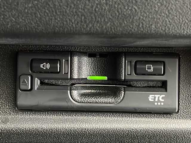 スズキ ジムニー XC 茨城県 2021(令3)年 4.5万km ミディアムグレー ・社外SDナビ（AM/FM/CD/DVD/HDMI）/・衝突軽減ブレーキ/・LDA/・バックカメラ/・電格ウィンカーミラー/・ステアリングスイッチ/・ミラーデフォッガー/・クルーズコントロール/・ビルトインETC/・前席シートヒーター/・フロアマット