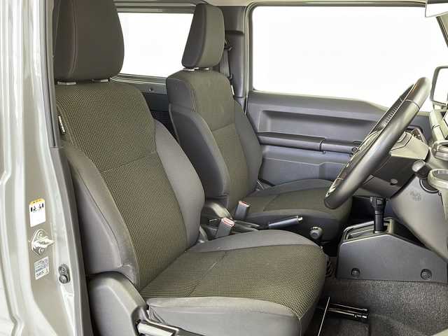 スズキ ジムニー XC 茨城県 2021(令3)年 4.5万km ミディアムグレー ・社外SDナビ（AM/FM/CD/DVD/HDMI）/・衝突軽減ブレーキ/・LDA/・バックカメラ/・電格ウィンカーミラー/・ステアリングスイッチ/・ミラーデフォッガー/・クルーズコントロール/・ビルトインETC/・前席シートヒーター/・フロアマット