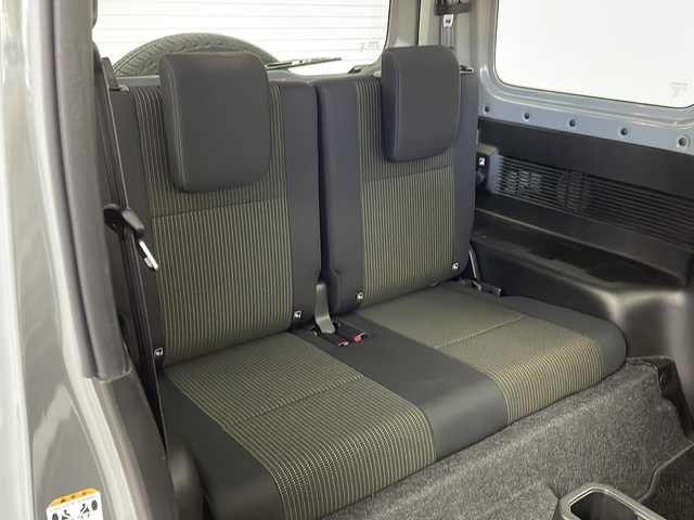 スズキ ジムニー XC 茨城県 2021(令3)年 4.5万km ミディアムグレー ・社外SDナビ（AM/FM/CD/DVD/HDMI）/・衝突軽減ブレーキ/・LDA/・バックカメラ/・電格ウィンカーミラー/・ステアリングスイッチ/・ミラーデフォッガー/・クルーズコントロール/・ビルトインETC/・前席シートヒーター/・フロアマット