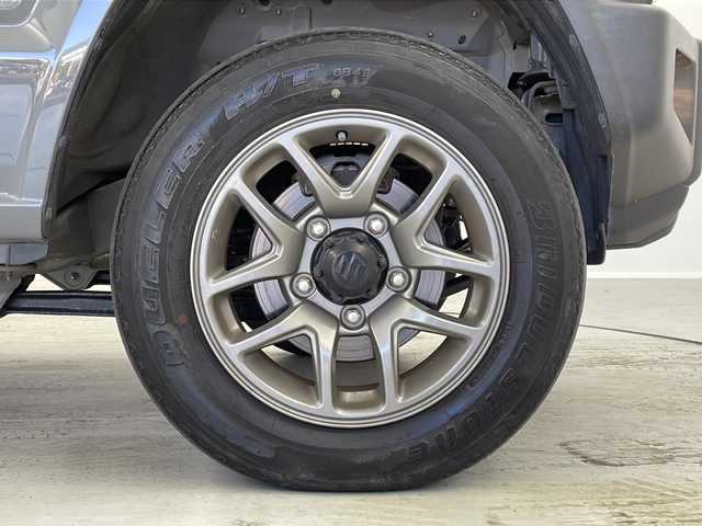 スズキ ジムニー XC 茨城県 2021(令3)年 4.5万km ミディアムグレー ・社外SDナビ（AM/FM/CD/DVD/HDMI）/・衝突軽減ブレーキ/・LDA/・バックカメラ/・電格ウィンカーミラー/・ステアリングスイッチ/・ミラーデフォッガー/・クルーズコントロール/・ビルトインETC/・前席シートヒーター/・フロアマット