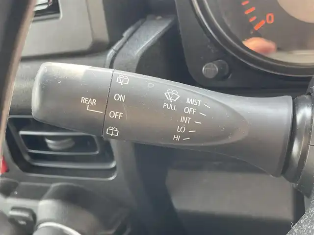 スズキ ジムニー XL 青森県 2021(令3)年 2.7万km ミディアムグレー 4WD/ワンオーナー/寒冷地仕様/純正16AW/社外メモリナビ/・フルセグTV/AM/FM/CD/DVD/BT/背面タイヤ/前席シートヒーター/フォグランプ/オートライト/横滑り防止機能/ヒルスタートアシスト/衝突軽減ブレーキ/車線逸脱警報/盗難防止機能/UVカットガラス/プライバシーガラス/セキュリティアラーム/スペアキー/保証書/取扱説明書