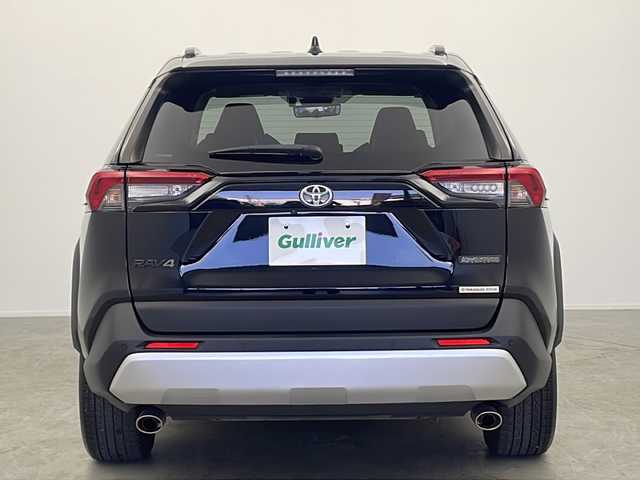 トヨタ ＲＡＶ４ アドベンチャー 大阪府 2023(令5)年 3.4万km アティチュードブラックマイカ ４WD/純正10.5インチディスプレイオーディオ/【BT/フルセグTV/ナビ/AUX/USB]/アラウンドビューモニター/パノラマルーフ/デジタルインナーミラー/ETC2.0/衝突被害軽減システム/ブラインドスポットモニター/コーナーセンサー前後/レーンキープアシスト/クルーズコントロール追従/オートライト/パワーシート　D席/シートヒータ　D+N席/エアシート　D+N席/ステアリングヒーター/メモリシート/純正19インチAW/純正フロアマット