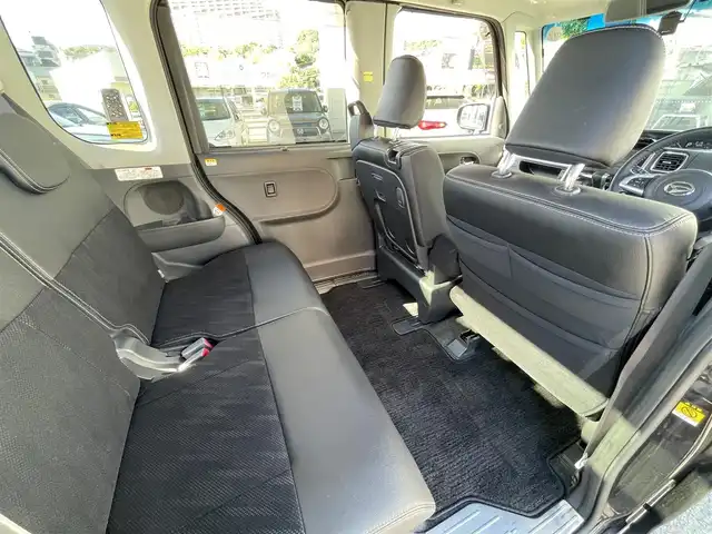 ダイハツ タント カスタム RS SA 兵庫県 2015(平27)年 5.5万km 黒 (株)IDOMが運営する【じしゃロン神戸名谷店】の自社ローン専用車両になりますこちらは現金またはオートローンご利用時の価格です。自社ローンご希望の方は別途その旨お申付け下さい。DVDナビ/フルセグテレビ/バックカメラ/フリップダウンモニター/アイドリングストップ/ウィンカーミラー/プッシュスタート/両側パワースライドドア/ETC/フロントバンパーLEDライトアップ付