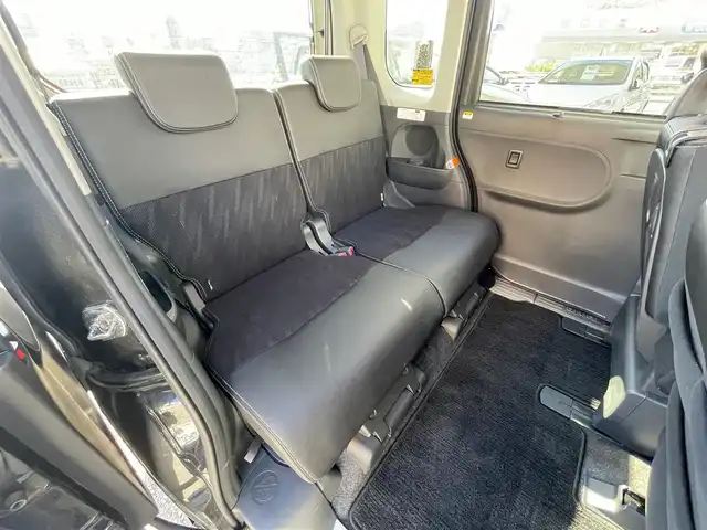 ダイハツ タント カスタム RS SA 兵庫県 2015(平27)年 5.5万km 黒 (株)IDOMが運営する【じしゃロン神戸名谷店】の自社ローン専用車両になりますこちらは現金またはオートローンご利用時の価格です。自社ローンご希望の方は別途その旨お申付け下さい。DVDナビ/フルセグテレビ/バックカメラ/フリップダウンモニター/アイドリングストップ/ウィンカーミラー/プッシュスタート/両側パワースライドドア/ETC/フロントバンパーLEDライトアップ付