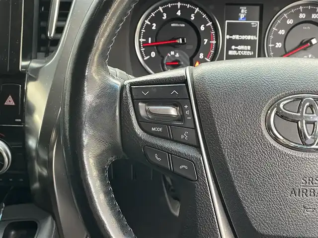 トヨタ ヴェルファイア Z Gエディション 滋賀県 2017(平29)年 7.3万km ブラック 純正10.5インチナビ/【Bluetooth/CD/DVD/Bru-ray/USB/フルセグTV/HDMI】/純正フリップダウンモニター/JBLプレミアムサウンド/ハーフレザーシート/両側パワースライドドア/バックカメラ/クルーズコントロール/クリアランスソナー/LEDヘッドライト/オートマチックハイビーム/衝突軽減ブレーキ/前後ドライブレコーダー/ビルトインETC/D/Nパワーシート/D/Nシートヒーター/D/Nシートベンチレーション/二列目パワーリクライニング/助手席/二列目パワーオットマン/ステアリングヒーター/パワーバックドア/電動パーキングブレーキ/オートブレーキホールド/パーキングアシスト/プッシュスタート/スマートキー/ステアリングリモコン