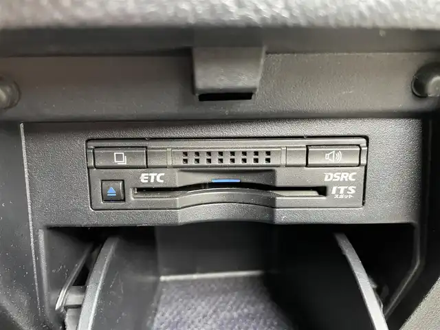 トヨタ ヴェルファイア Z Gエディション 滋賀県 2017(平29)年 7.3万km ブラック 純正10.5インチナビ/【Bluetooth/CD/DVD/Bru-ray/USB/フルセグTV/HDMI】/純正フリップダウンモニター/JBLプレミアムサウンド/ハーフレザーシート/両側パワースライドドア/バックカメラ/クルーズコントロール/クリアランスソナー/LEDヘッドライト/オートマチックハイビーム/衝突軽減ブレーキ/前後ドライブレコーダー/ビルトインETC/D/Nパワーシート/D/Nシートヒーター/D/Nシートベンチレーション/二列目パワーリクライニング/助手席/二列目パワーオットマン/ステアリングヒーター/パワーバックドア/電動パーキングブレーキ/オートブレーキホールド/パーキングアシスト/プッシュスタート/スマートキー/ステアリングリモコン