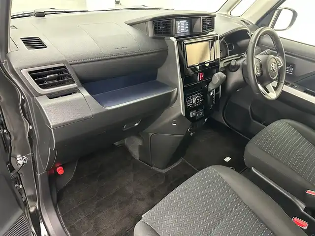 トヨタ ルーミー カスタムG－T 兵庫県 2023(令5)年 1.1万km ブラックマイカメタリック ・純正SDナビ/・全方位モニタ-/・純正前後ドライブレコーダー/・ETC2.0/・両側パワースライドドア/・衝突軽減ブレーキ/・レーンキープアシスト/・追従クルーズコントロール/・電子パーキングブレーキ/・純正15インチアルミホイール/・オートライト/・オートハイビーム/・LEDヘッドライト/・LEDフォグランプ/・前後コーナーセンサー/・純正フロアマット/・スマートキー/・スペアキー1本/・プッシュスタート