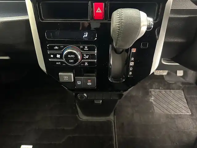 トヨタ ルーミー カスタムG－T 兵庫県 2023(令5)年 1.1万km ブラックマイカメタリック ・純正SDナビ/・全方位モニタ-/・純正前後ドライブレコーダー/・ETC2.0/・両側パワースライドドア/・衝突軽減ブレーキ/・レーンキープアシスト/・追従クルーズコントロール/・電子パーキングブレーキ/・純正15インチアルミホイール/・オートライト/・オートハイビーム/・LEDヘッドライト/・LEDフォグランプ/・前後コーナーセンサー/・純正フロアマット/・スマートキー/・スペアキー1本/・プッシュスタート