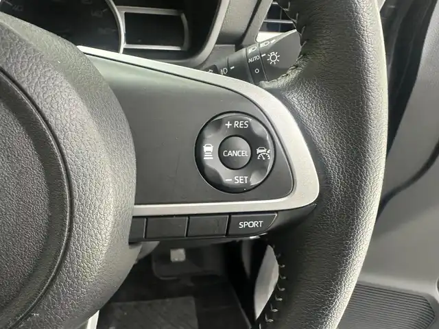 トヨタ ルーミー カスタムG－T 兵庫県 2023(令5)年 1.1万km ブラックマイカメタリック ・純正SDナビ/・全方位モニタ-/・純正前後ドライブレコーダー/・ETC2.0/・両側パワースライドドア/・衝突軽減ブレーキ/・レーンキープアシスト/・追従クルーズコントロール/・電子パーキングブレーキ/・純正15インチアルミホイール/・オートライト/・オートハイビーム/・LEDヘッドライト/・LEDフォグランプ/・前後コーナーセンサー/・純正フロアマット/・スマートキー/・スペアキー1本/・プッシュスタート