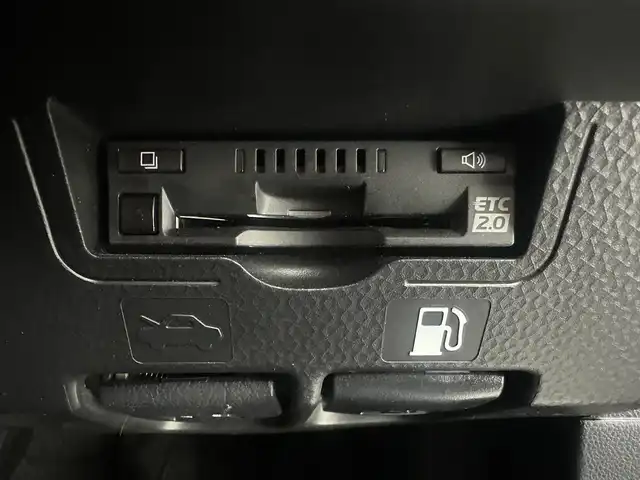 トヨタ ルーミー カスタムG－T 兵庫県 2023(令5)年 1.1万km ブラックマイカメタリック ・純正SDナビ/・全方位モニタ-/・純正前後ドライブレコーダー/・ETC2.0/・両側パワースライドドア/・衝突軽減ブレーキ/・レーンキープアシスト/・追従クルーズコントロール/・電子パーキングブレーキ/・純正15インチアルミホイール/・オートライト/・オートハイビーム/・LEDヘッドライト/・LEDフォグランプ/・前後コーナーセンサー/・純正フロアマット/・スマートキー/・スペアキー1本/・プッシュスタート