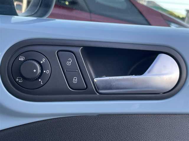 フォルクスワーゲン ザ・ビートル デザイン 岡山県 2012(平24)年 4.2万km デニムブルー 登録時走行距離41921km/社外ナビ/地デジTV(AM/FM/CD/DVD)/バックカメラ/ドライブレコーダー/コーナーセンサー/MTモード付AT/リモコンキー/16インチ純正AW/フロアマット/電動格納ミラー/ウィンカーミラー