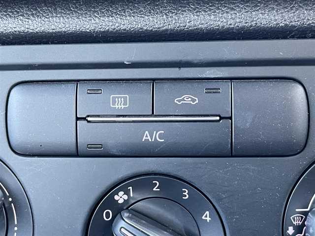 フォルクスワーゲン ザ・ビートル デザイン 岡山県 2012(平24)年 4.2万km デニムブルー 登録時走行距離41921km/社外ナビ/地デジTV(AM/FM/CD/DVD)/バックカメラ/ドライブレコーダー/コーナーセンサー/MTモード付AT/リモコンキー/16インチ純正AW/フロアマット/電動格納ミラー/ウィンカーミラー