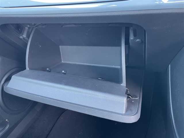 フォルクスワーゲン ザ・ビートル デザイン 岡山県 2012(平24)年 4.2万km デニムブルー 登録時走行距離41921km/社外ナビ/地デジTV(AM/FM/CD/DVD)/バックカメラ/ドライブレコーダー/コーナーセンサー/MTモード付AT/リモコンキー/16インチ純正AW/フロアマット/電動格納ミラー/ウィンカーミラー