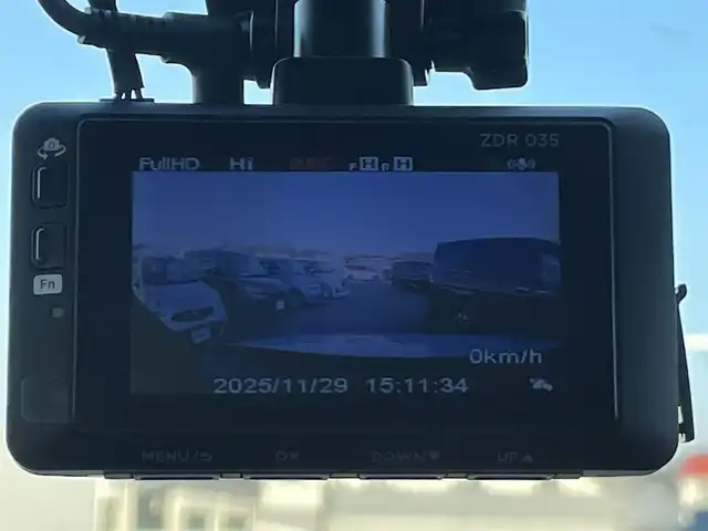 フォルクスワーゲン ザ・ビートル デザイン 岡山県 2012(平24)年 4.2万km デニムブルー 登録時走行距離41921km/社外ナビ/地デジTV(AM/FM/CD/DVD)/バックカメラ/ドライブレコーダー/コーナーセンサー/MTモード付AT/リモコンキー/16インチ純正AW/フロアマット/電動格納ミラー/ウィンカーミラー