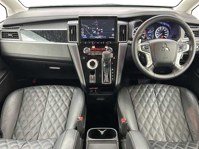 三菱 デリカＤ：５ アーバンギア G パワーパッケージ 宮城県 2022(令4)年 5.9万km ホワイトダイヤモンド 禁煙車/e-Assist/・衝突被害軽減ブレーキシステム/・車線逸脱警報システム/・オートマチックハイビーム/マルチアラウンドビューモニター/アダプティブクルーズコントロール/左側オートステップ/純正10.1インチSDナビ/・BTDVD/CD/SD/USB/HDMI/AUX/iPod/フルセグTV/両側パワースライドドア/電動リアゲート/前席シートヒーター/運転席パワーシート/ビルトインETC/革巻きステアリング/ステアリングスイッチ/パドルシフト/ステアヒーター/プッシュスタート/スマートキー×2/LEDヘッドライト/LEDフォグランプ/純正18インチアルミホイール/純正フロアマット/純正ドアバイザー/横滑り防止装置/アイドリングストップ