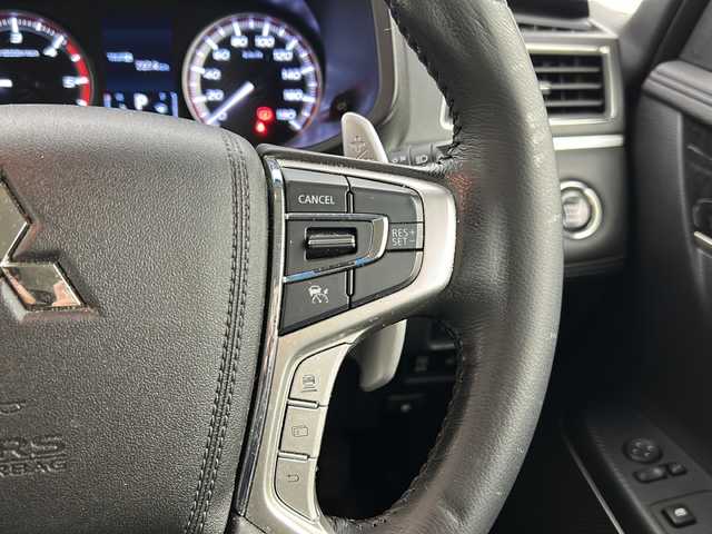 三菱 デリカＤ：５ アーバンギア G パワーパッケージ 宮城県 2022(令4)年 5.9万km ホワイトダイヤモンド 禁煙車/e-Assist/・衝突被害軽減ブレーキシステム/・車線逸脱警報システム/・オートマチックハイビーム/マルチアラウンドビューモニター/アダプティブクルーズコントロール/左側オートステップ/純正10.1インチSDナビ/・BTDVD/CD/SD/USB/HDMI/AUX/iPod/フルセグTV/両側パワースライドドア/電動リアゲート/前席シートヒーター/運転席パワーシート/ビルトインETC/革巻きステアリング/ステアリングスイッチ/パドルシフト/ステアヒーター/プッシュスタート/スマートキー×2/LEDヘッドライト/LEDフォグランプ/純正18インチアルミホイール/純正フロアマット/純正ドアバイザー/横滑り防止装置/アイドリングストップ