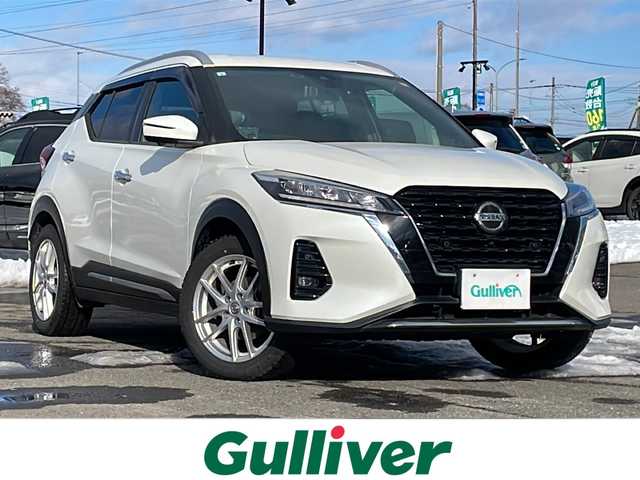 日産 キックス X 道央・札幌 2021(令3)年 6万km ブリリアントホワイトパール ワンオーナー/純正SDナビ/AM/FM/BT/SD/CD/DVD/フルセグ/衝突被害軽減ブレーキ/横滑り防止装置/レーダークルーズコントロール/クリアランスソナー/バックカメラ/フロントカメラ/サイドカメラ/全方位カメラ/アラウンドビューモニター/ビルトインETC/DRIVEMODE/EVMODE/前席シートヒーター/ハーフレザーシート/革巻きステアリング/ステアリングリモコン/ハンドルヒーター/電動パーキング/オートブレーキホールド/デジタルインナーミラー/レーダー探知機/プッシュスタート/スマートキー/LEDヘッドライト/オートライト/フォグランプ/ヘッドライトレベライザー/電動格納ミラー/ウィンカーミラー/純正フロアマット/ドアバイザー/スペアキー/純正エンジンスターター