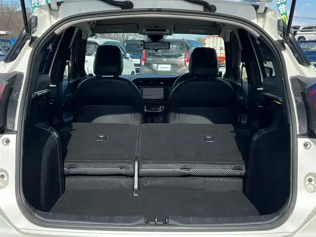 日産 キックス X 道央・札幌 2021(令3)年 6万km ブリリアントホワイトパール ワンオーナー/純正SDナビ/AM/FM/BT/SD/CD/DVD/フルセグ/衝突被害軽減ブレーキ/横滑り防止装置/レーダークルーズコントロール/クリアランスソナー/バックカメラ/フロントカメラ/サイドカメラ/全方位カメラ/アラウンドビューモニター/ビルトインETC/DRIVEMODE/EVMODE/前席シートヒーター/ハーフレザーシート/革巻きステアリング/ステアリングリモコン/ハンドルヒーター/電動パーキング/オートブレーキホールド/デジタルインナーミラー/レーダー探知機/プッシュスタート/スマートキー/LEDヘッドライト/オートライト/フォグランプ/ヘッドライトレベライザー/電動格納ミラー/ウィンカーミラー/純正フロアマット/ドアバイザー/スペアキー/純正エンジンスターター