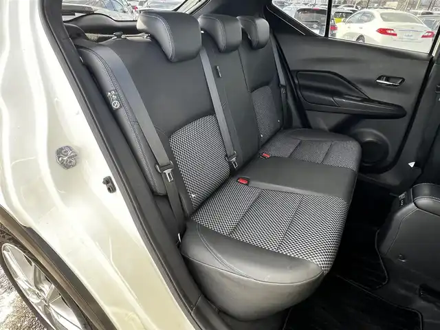 日産 キックス X 道央・札幌 2021(令3)年 6万km ブリリアントホワイトパール ワンオーナー/純正SDナビ/AM/FM/BT/SD/CD/DVD/フルセグ/衝突被害軽減ブレーキ/横滑り防止装置/レーダークルーズコントロール/クリアランスソナー/バックカメラ/フロントカメラ/サイドカメラ/全方位カメラ/アラウンドビューモニター/ビルトインETC/DRIVEMODE/EVMODE/前席シートヒーター/ハーフレザーシート/革巻きステアリング/ステアリングリモコン/ハンドルヒーター/電動パーキング/オートブレーキホールド/デジタルインナーミラー/レーダー探知機/プッシュスタート/スマートキー/LEDヘッドライト/オートライト/フォグランプ/ヘッドライトレベライザー/電動格納ミラー/ウィンカーミラー/純正フロアマット/ドアバイザー/スペアキー/純正エンジンスターター