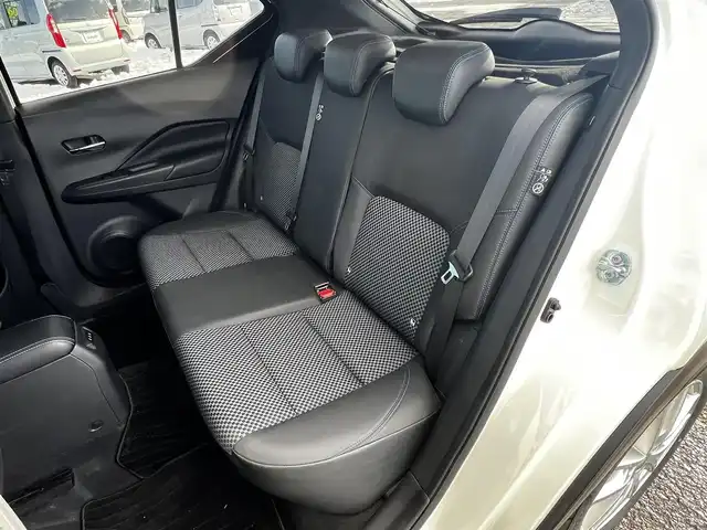 日産 キックス X 道央・札幌 2021(令3)年 6万km ブリリアントホワイトパール ワンオーナー/純正SDナビ/AM/FM/BT/SD/CD/DVD/フルセグ/衝突被害軽減ブレーキ/横滑り防止装置/レーダークルーズコントロール/クリアランスソナー/バックカメラ/フロントカメラ/サイドカメラ/全方位カメラ/アラウンドビューモニター/ビルトインETC/DRIVEMODE/EVMODE/前席シートヒーター/ハーフレザーシート/革巻きステアリング/ステアリングリモコン/ハンドルヒーター/電動パーキング/オートブレーキホールド/デジタルインナーミラー/レーダー探知機/プッシュスタート/スマートキー/LEDヘッドライト/オートライト/フォグランプ/ヘッドライトレベライザー/電動格納ミラー/ウィンカーミラー/純正フロアマット/ドアバイザー/スペアキー/純正エンジンスターター