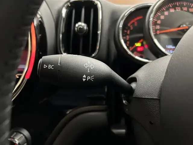 ＭＩＮＩ ＢＭＷ ミニ クロスオーバー クーパー D オール4 岩手県 2021(令3)年 5万km セージグリーンメタリック ドライビングアシストパッケージプラス/・ アクティブクルーズコントロール/・ リアビューカメラ/・ フロント＆リアＰＤＣ/・ パーキングアシスト/・ ドライビングアシスト/・純正HDDナビ/・18インチAW/・コンフォートアクセス/・LEDライト