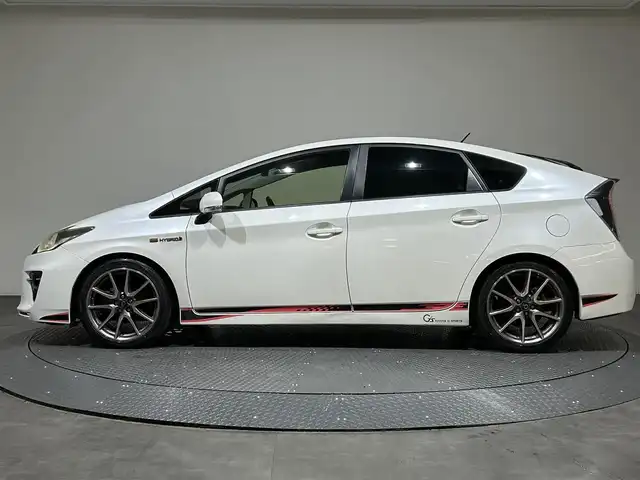トヨタ プリウス S ツーリングセレ G’s 愛媛県 2012(平24)年 9.8万km ホワイトパールクリスタルシャイン ・ナビ（フルセグＴＶ・ＢＴ・ＣＤ・ＤＶＤ・ＳＤ・ＦＭ・ＡＭ）/・バックカメラ　/・ＥＴＣ　/・前方ドラレコ　/・クルコン　/・ＬＥＤヘッドライト　/・スペアキー　/・シガーソケット