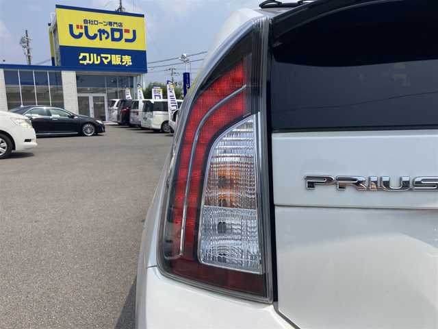 トヨタ プリウス S ツーリングセレ G’s 和歌山県 2012(平24)年 9.8万km ホワイトパールクリスタルシャイン (株)IDOMが運営する【じしゃロン和歌山店】の自社ローン専用車両になります。こちらは現金またはオートローンご利用時の価格です。自社ローンご希望の方は別途その旨お申付け下さい/【じしゃロン個店占有の為　落札禁止】/・ナビ（フルセグＴＶ・ＢＴ・ＣＤ・ＤＶＤ・ＳＤ・ＦＭ・ＡＭ）/・バックカメラ　/・ＥＴＣ　/・前方ドラレコ　/・クルコン　/・ＬＥＤヘッドライト　/・スペアキー　/・シガーソケット
