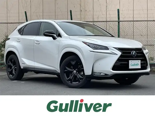 レクサス ＮＸ 300h アーバンスタイル 東京都 2017(平29)年 7.5万km ソニッククォーツ ムーンルーフ/純正ナビ/バックモニター/プリクラッシュセーフティ/クリアランスソナー/レーダークルーズ/シートヒーター/電動リアゲート/パワーシート/ETC/ドライブレコーダー/スマートキー