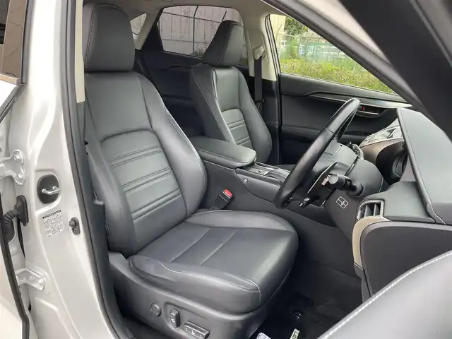 レクサス ＮＸ 300h アーバンスタイル 東京都 2017(平29)年 7.5万km ソニッククォーツ ムーンルーフ/純正ナビ/バックモニター/プリクラッシュセーフティ/クリアランスソナー/レーダークルーズ/シートヒーター/電動リアゲート/パワーシート/ETC/ドライブレコーダー/スマートキー