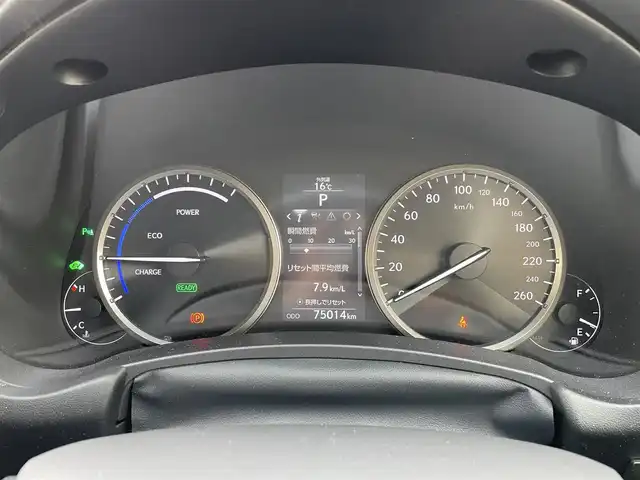 レクサス ＮＸ 300h アーバンスタイル 東京都 2017(平29)年 7.5万km ソニッククォーツ ムーンルーフ/純正ナビ/バックモニター/プリクラッシュセーフティ/クリアランスソナー/レーダークルーズ/シートヒーター/電動リアゲート/パワーシート/ETC/ドライブレコーダー/スマートキー