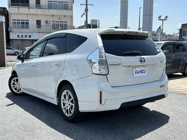トヨタ プリウス α S チューンブラック 沖縄県 2014(平26)年 4万km ホワイトパールクリスタルシャイン (株)IDOMが運営する【じしゃロンOO店】の自社ローン専用車両になりますこちらは現金またはオートローンご利用時の価格です。自社ローンご希望の方は別途その旨お申付け下さい/・プッシュスタート　/・純正ナビ　/・ＴＶ　/・Bluetooth接続　/・ＥＴＣ　/・バックカメラ　/・ドライブレコーダー　/・純正フロアマット　/・純正アルミホイール　/・取扱説明書　/・カーテンエアバック　/・スマートキー