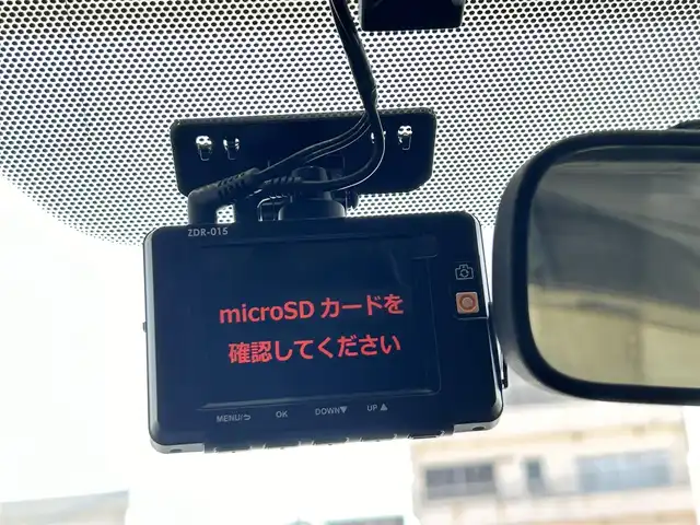 トヨタ プリウス α S チューンブラック 沖縄県 2014(平26)年 4万km ホワイトパールクリスタルシャイン (株)IDOMが運営する【じしゃロンOO店】の自社ローン専用車両になりますこちらは現金またはオートローンご利用時の価格です。自社ローンご希望の方は別途その旨お申付け下さい/・プッシュスタート　/・純正ナビ　/・ＴＶ　/・Bluetooth接続　/・ＥＴＣ　/・バックカメラ　/・ドライブレコーダー　/・純正フロアマット　/・純正アルミホイール　/・取扱説明書　/・カーテンエアバック　/・スマートキー