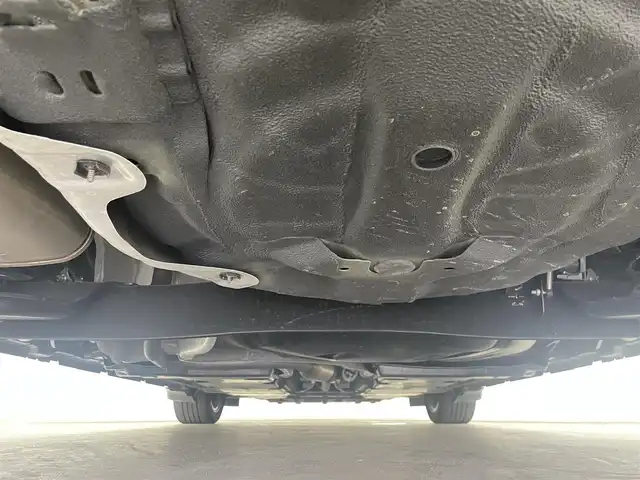 日産 オーラ G レザーエディション 大分県 2022(令4)年 1.2万km ミッドナイトブラック/サンライズカッパー 純正ナビ/（フルセグ/applecarplay/AM/FM)/BOSEサウンド/全周囲カメラ　/ＥＴＣ　/前後クリアランスソナー　/インテリジェントエマージェンシーブレーキ/・踏み間違い防止　/・車線逸脱防止支援システム　/・車線逸脱警報/・ふらつき警報　/・標識認識機能/・後側方衝突防止支援システム/・後側方車両検知警報/・後退車両検知警報/・オートマチックハイビーム/・ブラインドスポットモニター/デジタルインナーミラー/前方ドライブレコーダー/レザーシート/ステアリングヒーター/前席シートヒーター/電動パーキングブレーキ/オートブレーキホールド/オートライト/ステアリングスイッチ/LEDヘッドライト/フォグライト/プッシュスタート/純正アルミホイール/保証書・取扱説明書/スペアキー