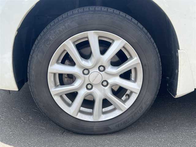 ホンダ フィット 13G Fパッケージ 秋田県 2015(平27)年 13.1万km プレミアムホワイトパール ４WD/純正ナビ/ワンセグ/バックカメラ/社外アルミ/スマートキー/アイドリングストップ/プッシュスタート/ステアリングスイッチ/ETC/純正フロアマット/純正ドアバイザー/オートエアコン/パワーステアリング/パワーウィンドウ/レベライザー/横滑り防止/電動格納ウィンカーミラー/保証書/取扱説明書/記録簿