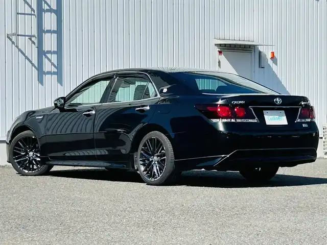 トヨタ クラウン ハイブリッド アスリートS ブラックスタイル 熊本県 2014(平26)年 11.8万km プレシャスブラックパール 純正HDDマルチ/・AM/FM/CD/HDD/USB/BT/・フルセグTV/バックカメラ/横滑り防止機能/クリアランスソナー/車両接近通報装置/侵入センサー/D/N席パワーシート/・D/N席シートヒーター/革巻きステアリング/・ステアリングリモコン/オートライト/・HIDライト/・フォグランプ/電動格納ミラー/・ウィンカーミラー/純正ドアバイザー/スポーツモード/スノーモード/純正アルミホイール/社外フロアマット/スマートキー